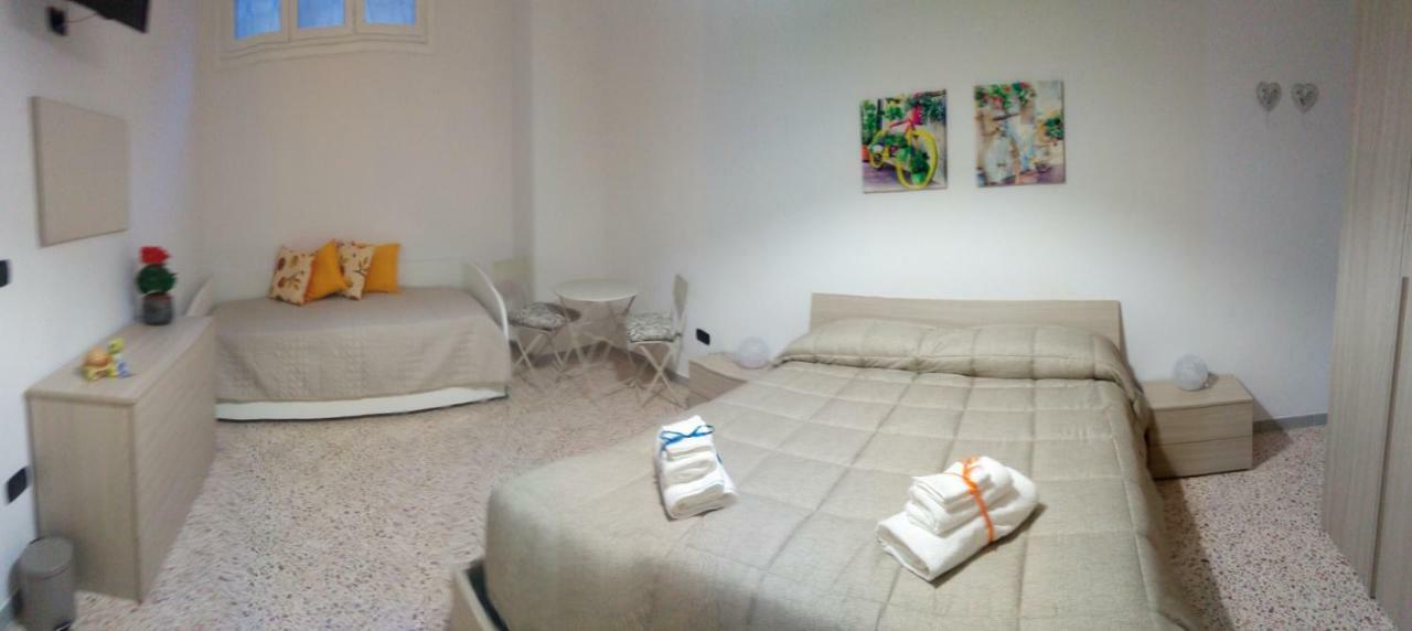 B&B Malaga Salerno Exteriör bild